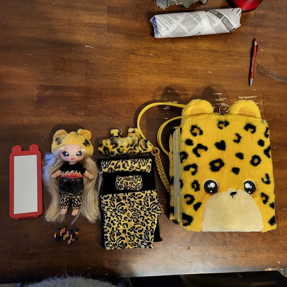 L.O.L. Surprise! Yellow and Black Leopard Doll Set